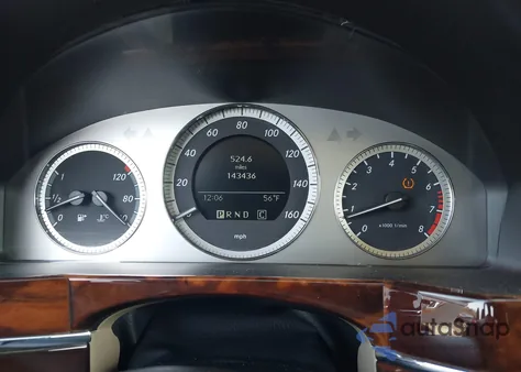 2010 Mercedes-Benz Glk 350 4Matic z USA, uszkodzony, nr VIN WDCGG8HB6AF373941